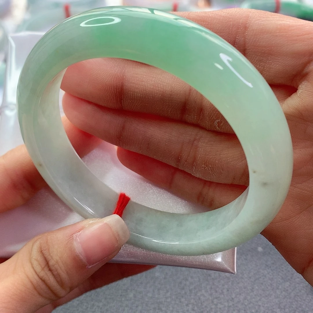 翡翠手镯未镶嵌天然翡翠手镯55