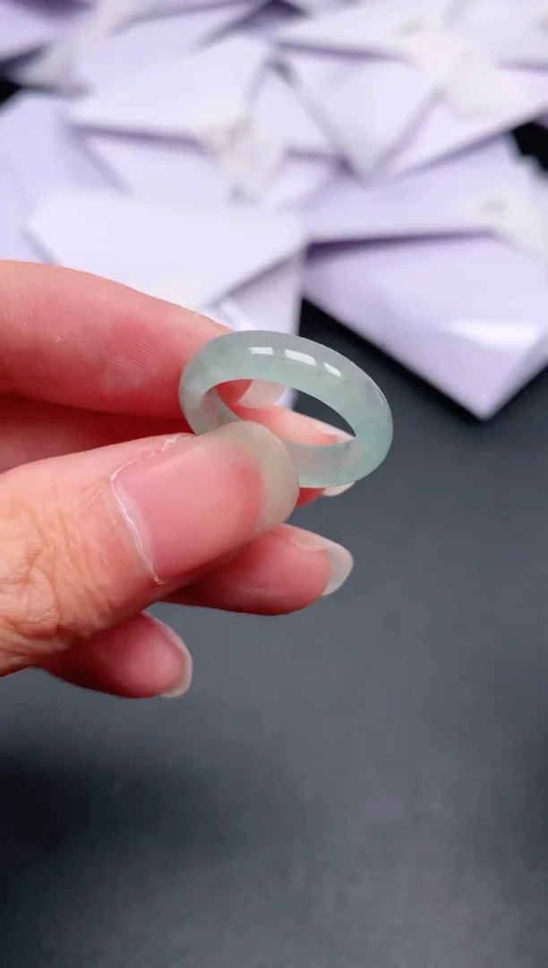 【闪购商品】翡翠颈饰未镶嵌天然翡翠A货