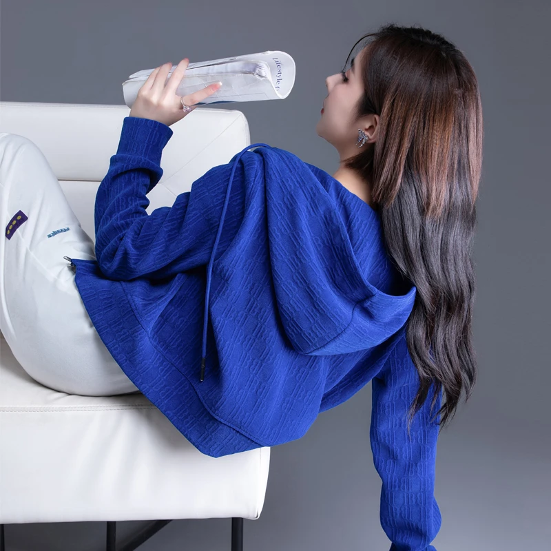 克莱因蓝色金丝绒外套女春秋2025新款高级感短款上衣设计感雪尼尔