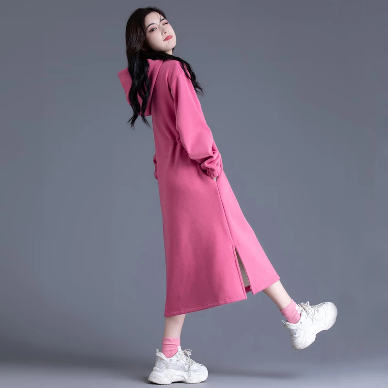 玫红色连帽卫衣裙女秋冬粉色连衣裙宽松显瘦加绒裙子2025休闲长裙