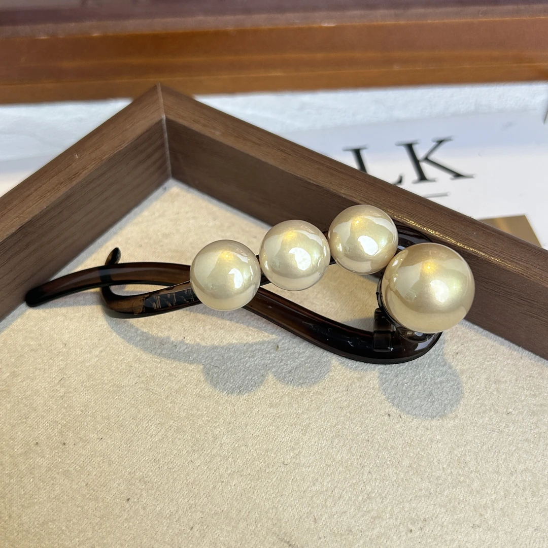 【阿敲】A465~多发量扭扭夹简约大号珠珠一字抓夹后脑高级感发夹扭