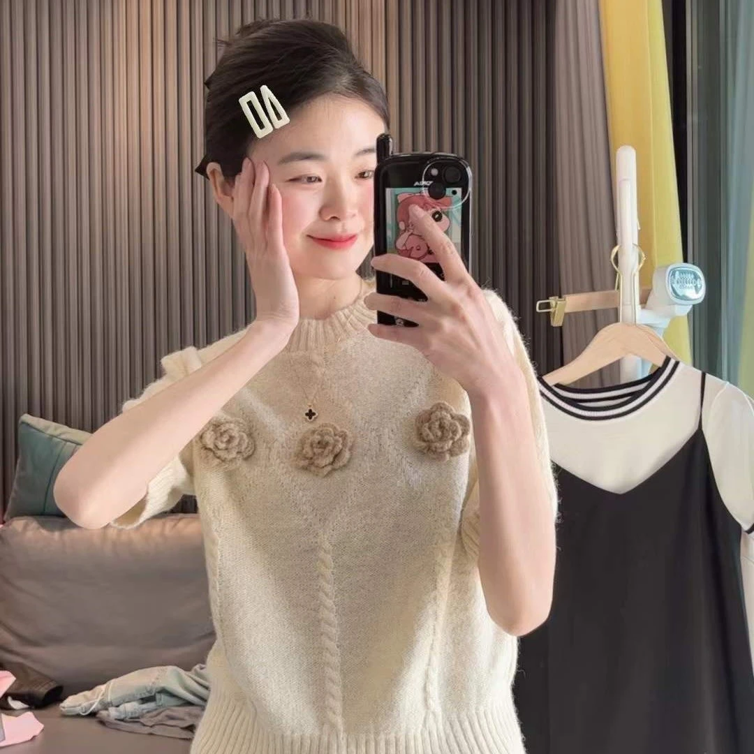 【大门牙】三朵小花马海毛新款温柔甜美花朵圆领短袖针织衫女短款