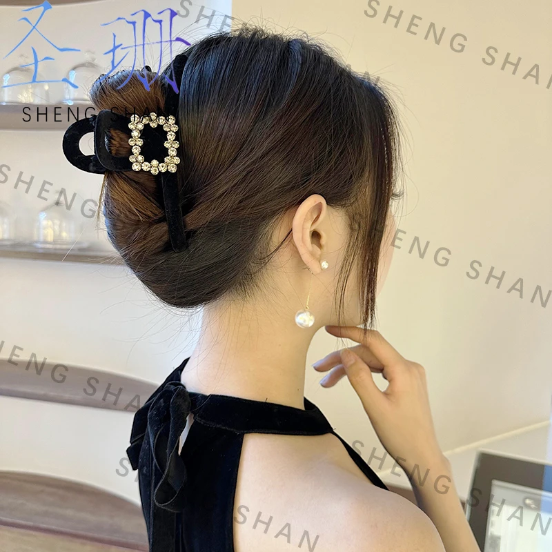 圣珊网红方块锆石丝绒抓夹女后脑勺发夹盘发夹鲨鱼夹百搭大抓夹