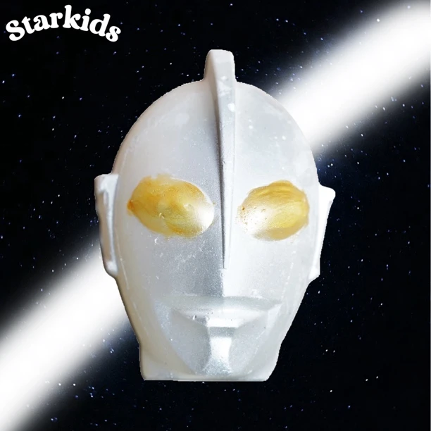 【银光凹凸曼面具】配工具 20颗透明宝石+1只怪兽+1个凹凸曼