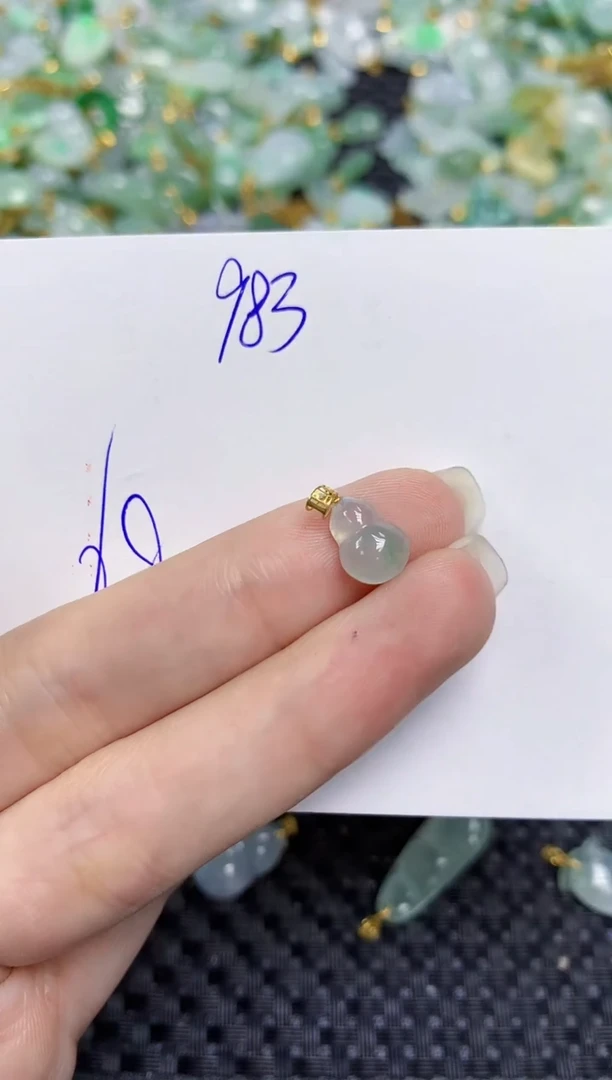 【闪购商品】翡翠颈饰18K金镶嵌天然绚甸A货翡翠