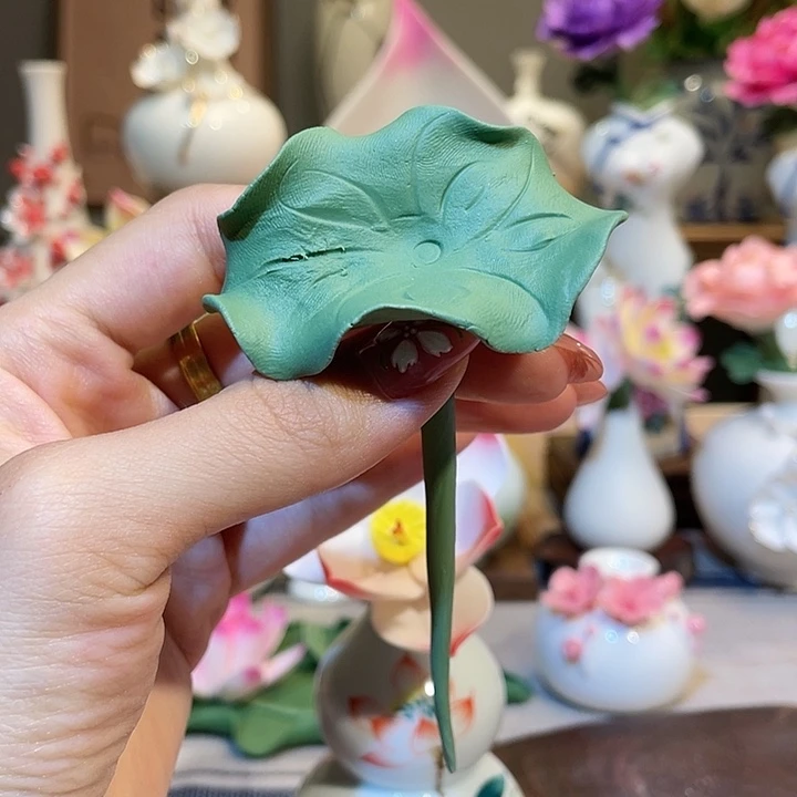 手工陶瓷精致摆件