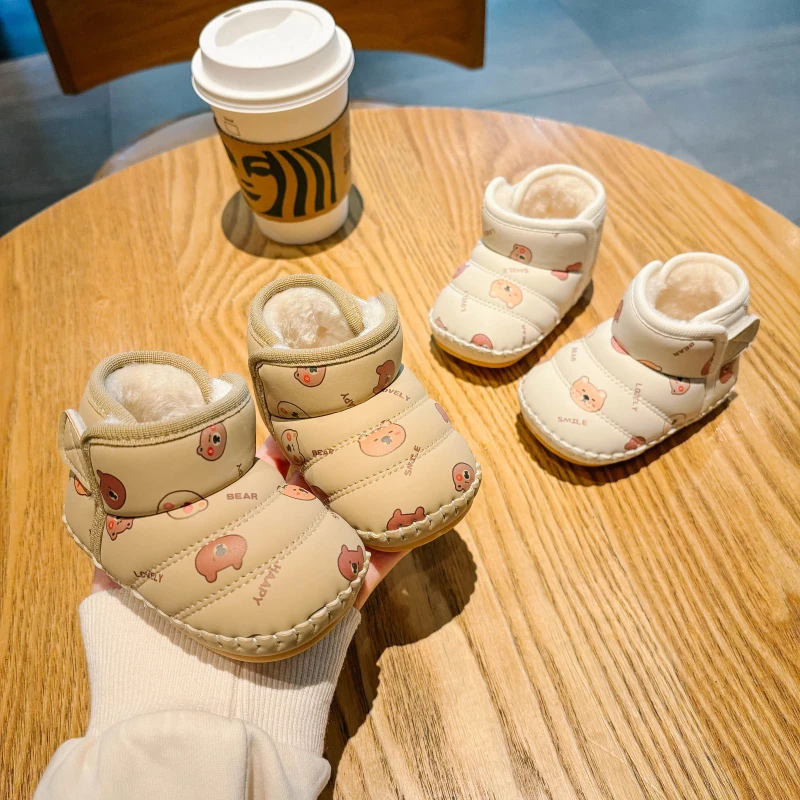 婴儿鞋秋冬季软底不掉0一1岁到12个月男女宝宝加绒保暖软底雪地靴