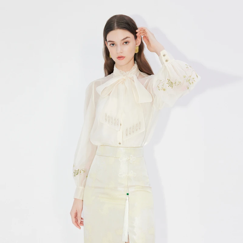 missCOCOON新中式绣花蝴蝶结飘带雪纺衫0007