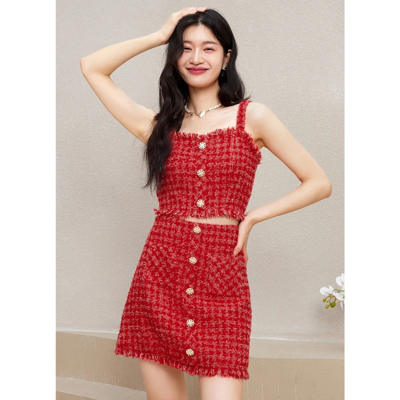 missCOCOON上衣女冬小香风减龄短款宽肩带吊带3940