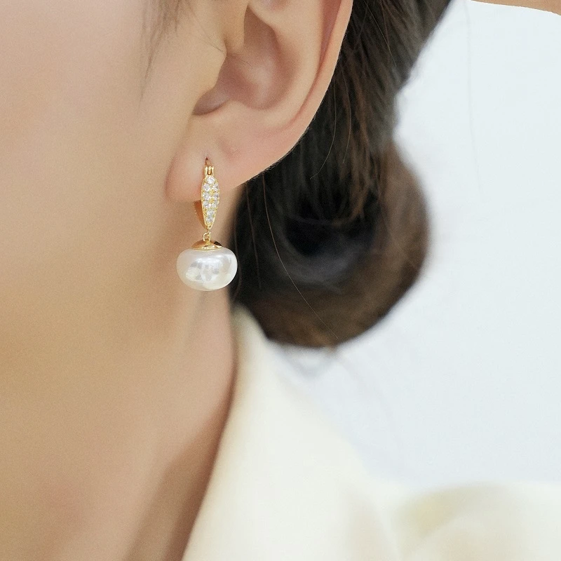 铜合金仿珍珠耳饰 爱心椭圆扁圆耳扣2024新款爆款耳环女百搭高级