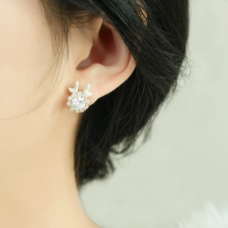 铜合金耳饰 转动本命年龙耳钉女 2024款秋冬耳环小众轻奢气质耳饰