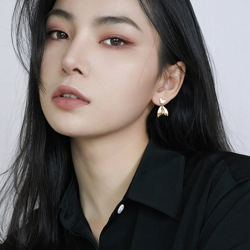 铜合金耳饰 鱼尾耳钉女夏季新款百搭耳环高级冷性风气质耳饰轻奢