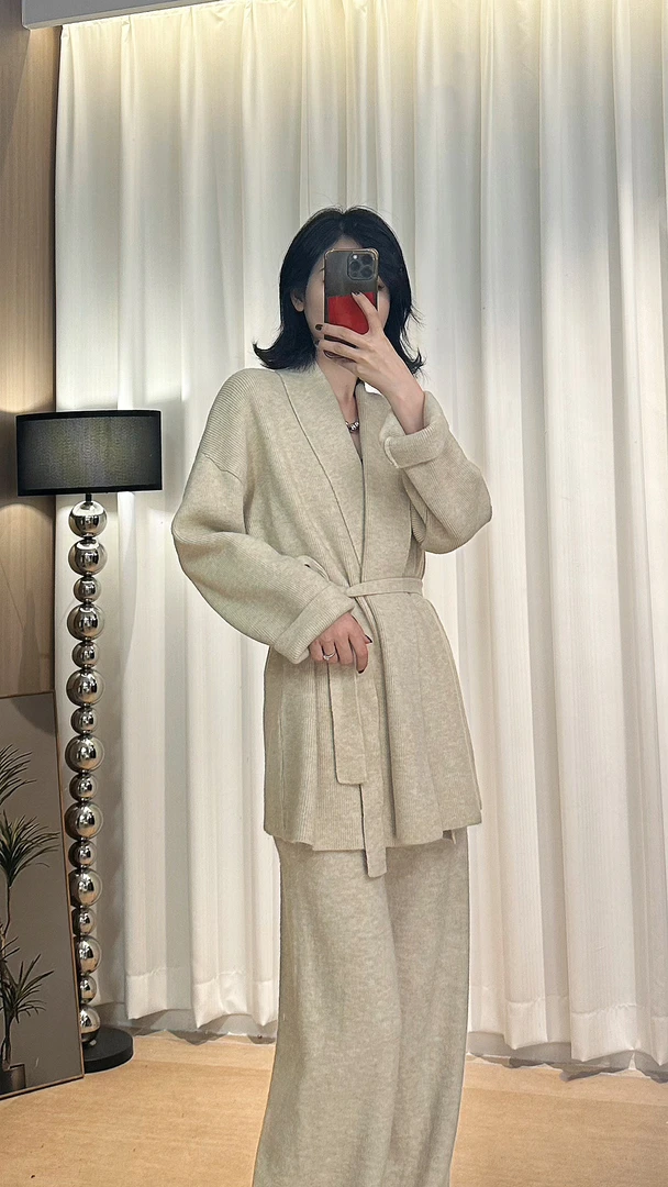 【按编码下单】显瘦百搭上衣下装设计感套装轻奢女修身时尚气质