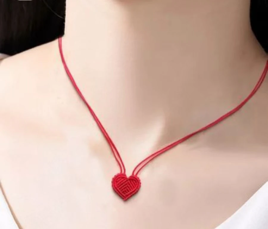 手工编织红绳爱心项链
