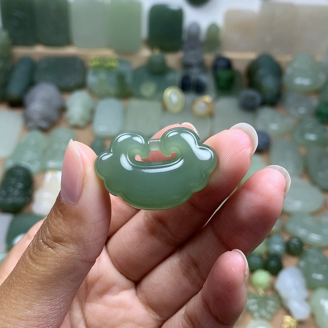 和田玉定制吊坠未镶嵌泡***呦