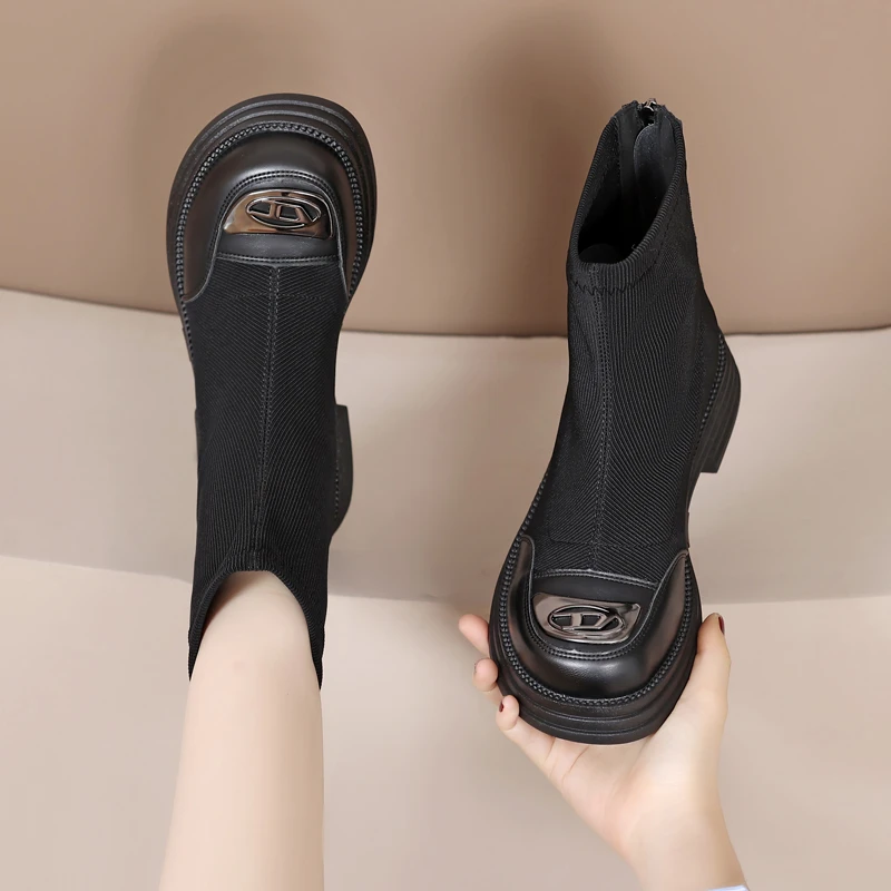 英伦风弹力袜靴女2024秋冬新款网红针织洋气瘦瘦靴平底休闲马丁靴