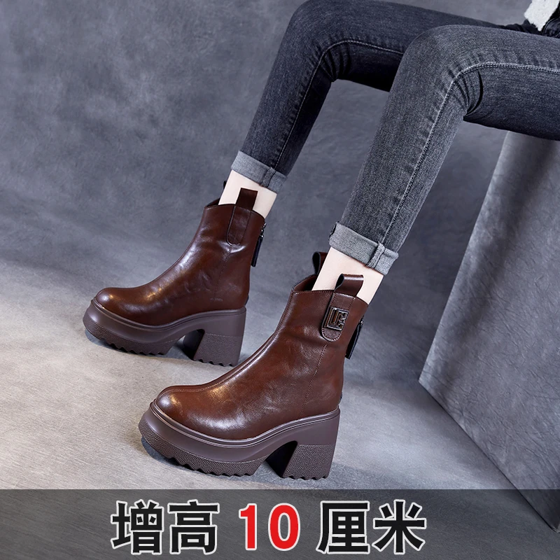 10cm粗跟马丁靴女秋冬爆款小个子棕色加绒短靴英伦风圆头内增高