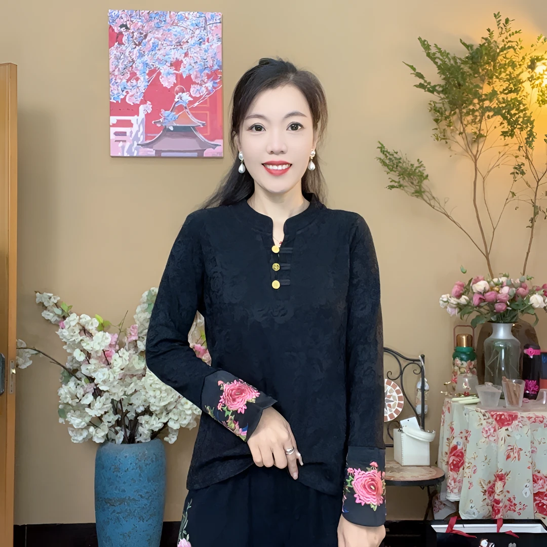 【琦雨轩】加绒保暖牡丹花刺绣高領百搭打底衫女T恤中國鳳微修身