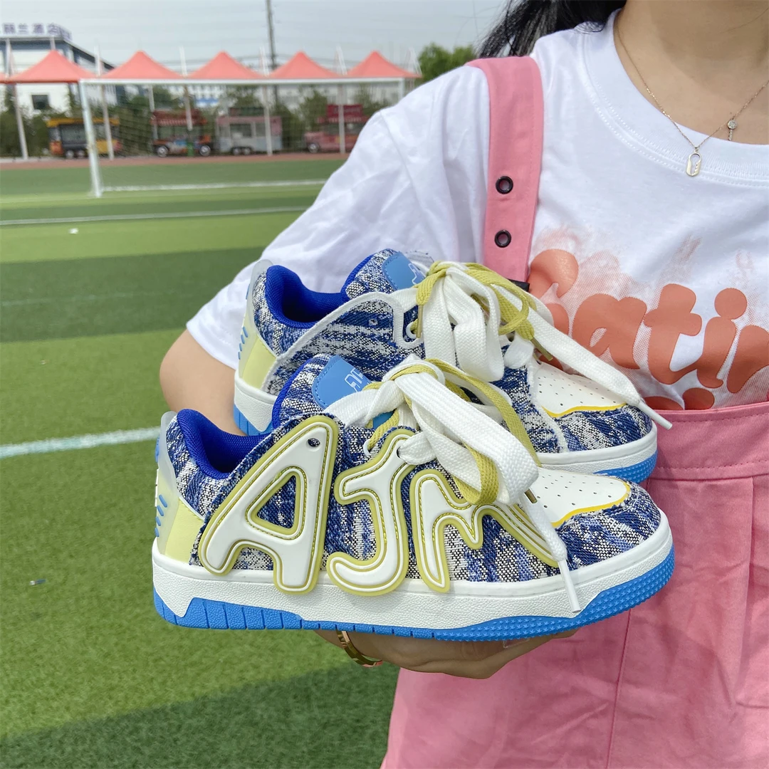 多巴胺小众设计感面包鞋女2023夏季百搭小白鞋学生党情侣休闲板鞋
