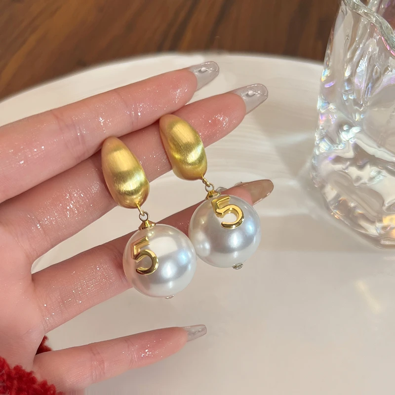 铜合金仿珍珠耳饰 法式轻奢数字耳饰新款潮优雅气质时尚耳钉676