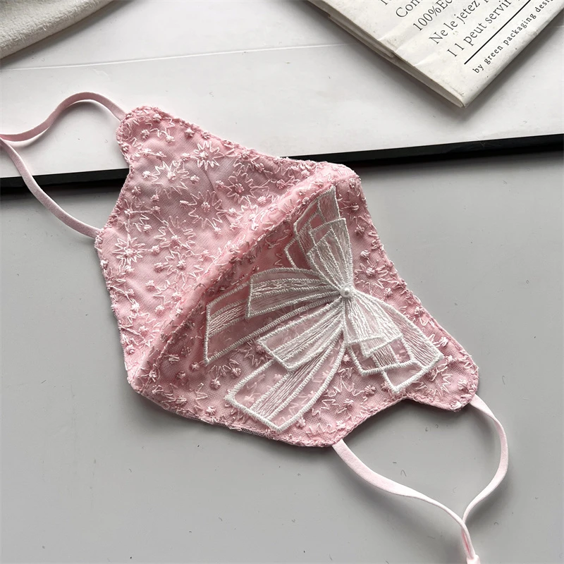 秋冬网红加厚口罩精致高颜值时尚蕾丝刺绣蝴蝶结面罩透气水洗口罩