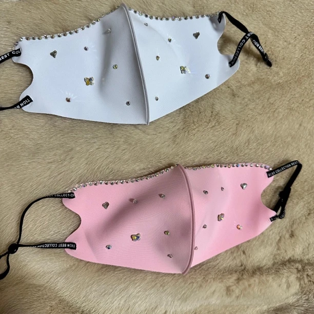 女精致时尚亮钻装饰口罩保暖可水洗口罩透气防尘冬季新款防风防晒