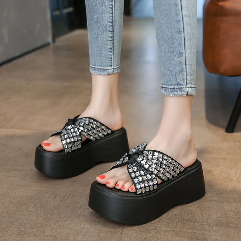 网红爆款水钻厚底松糕拖鞋女增高2024新款夏季外穿时尚坡跟凉拖鞋