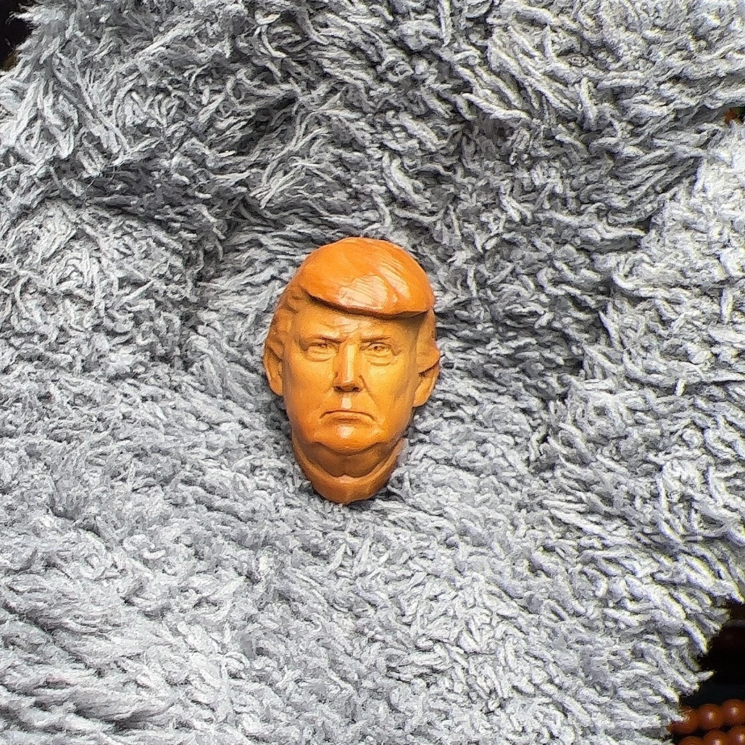 【川普】橄榄核手工雕刻川普