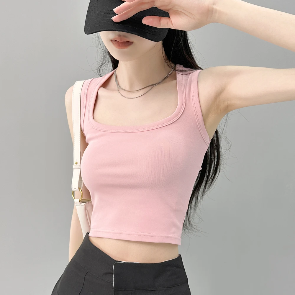 动感少女《性感深方领》欧美风背心2025夏季弹力漏脐紧身吊带上衣