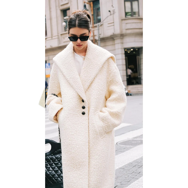 MarcMoore 奶白羊毛圈圈大翻领长款外套