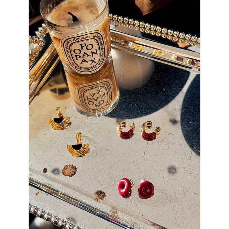 铜合金亚克力耳饰 ReneRiva买手店 Riva Accessories 圆形弧形耳