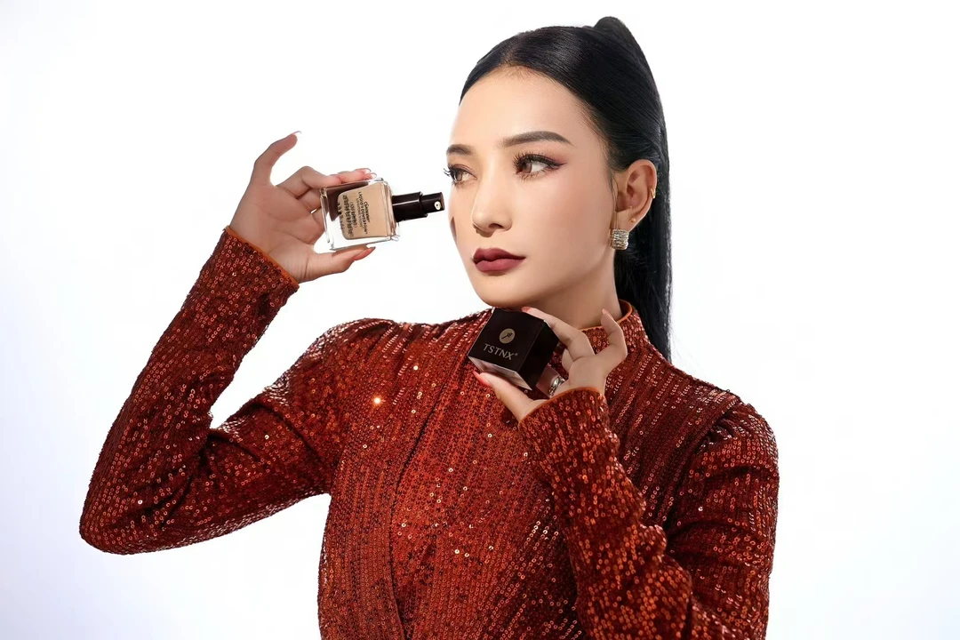 TSTNX 遮瑕持妆粉底液 自然色