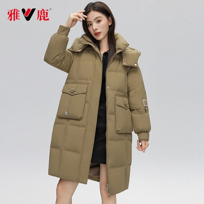 雅鹿中长款户外女2025年冬季新款时尚保暖连帽柔软休闲外套收腰