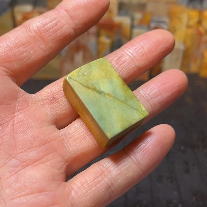 昌化鸡血石昌化石