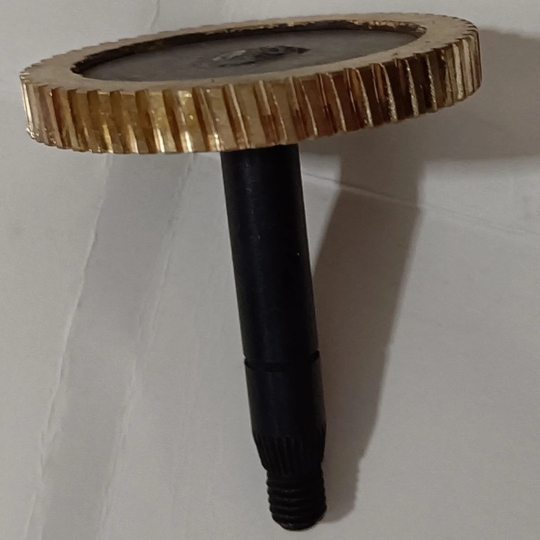 老式爆米花机配件电机里面的铜齿轮
