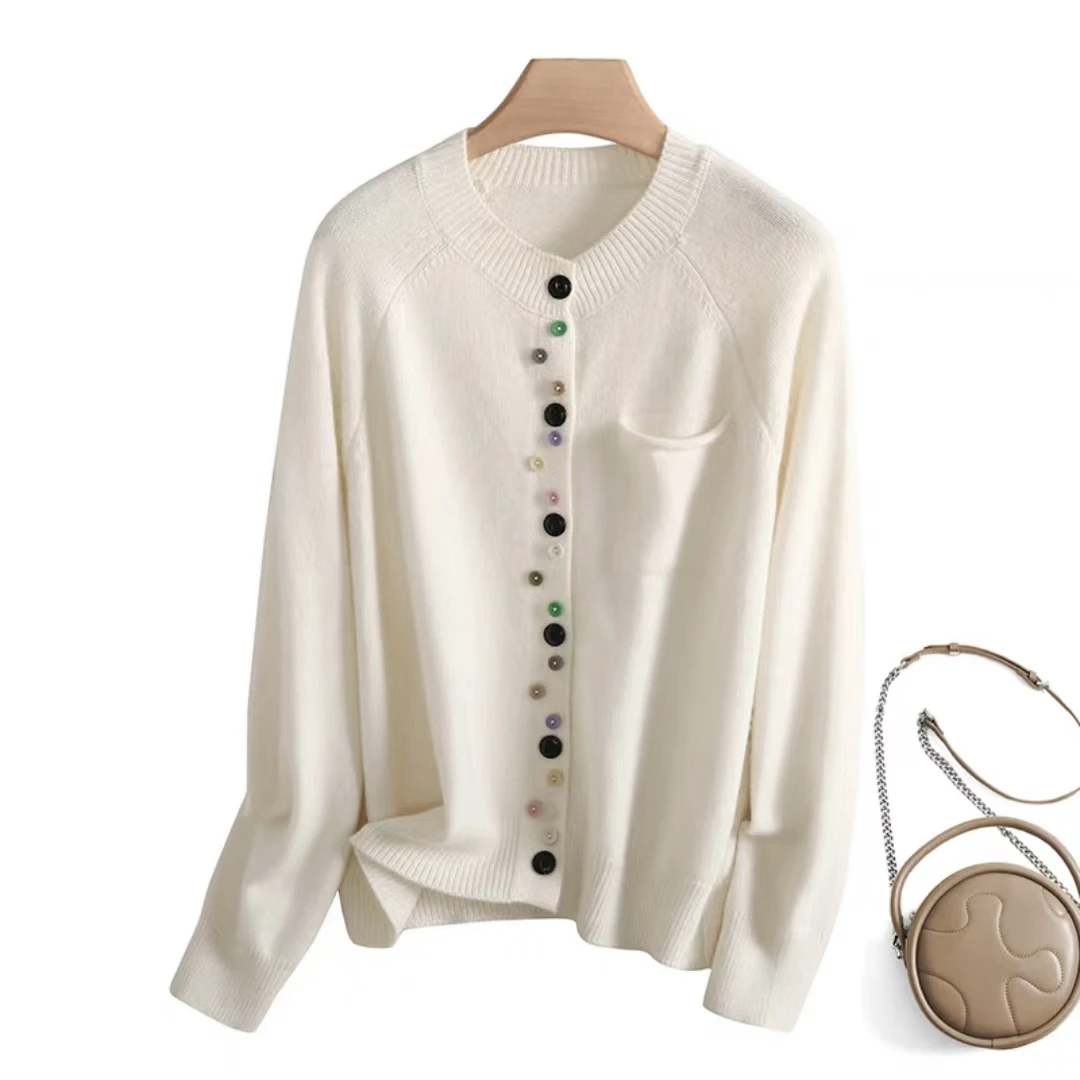 A JD7030 2023年秋冬设计感爆棚彩扣圆领宽松时尚纯色针织开衫