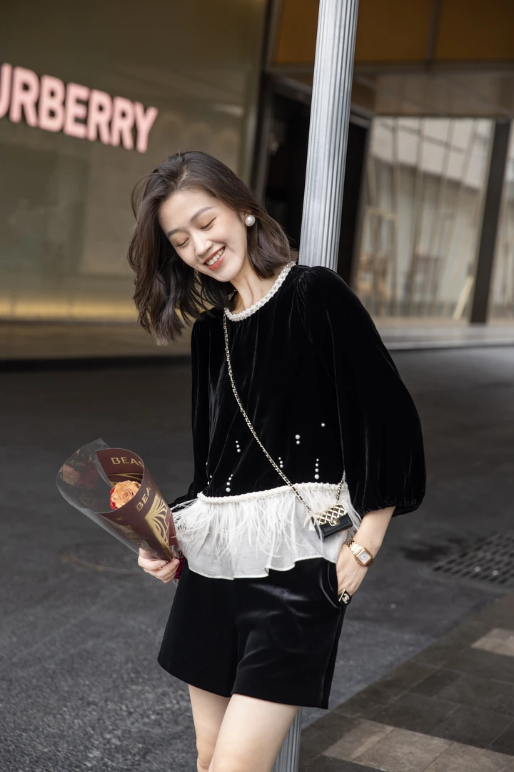 【丝芙玉禄】【F369】重磅100%真丝丝绒烫钻下摆拼接须须真丝丝绒上衣