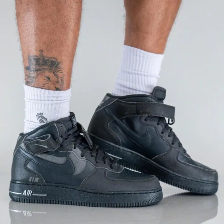 Nike Air Force 1男子休闲透气中帮板鞋DQ7666-001