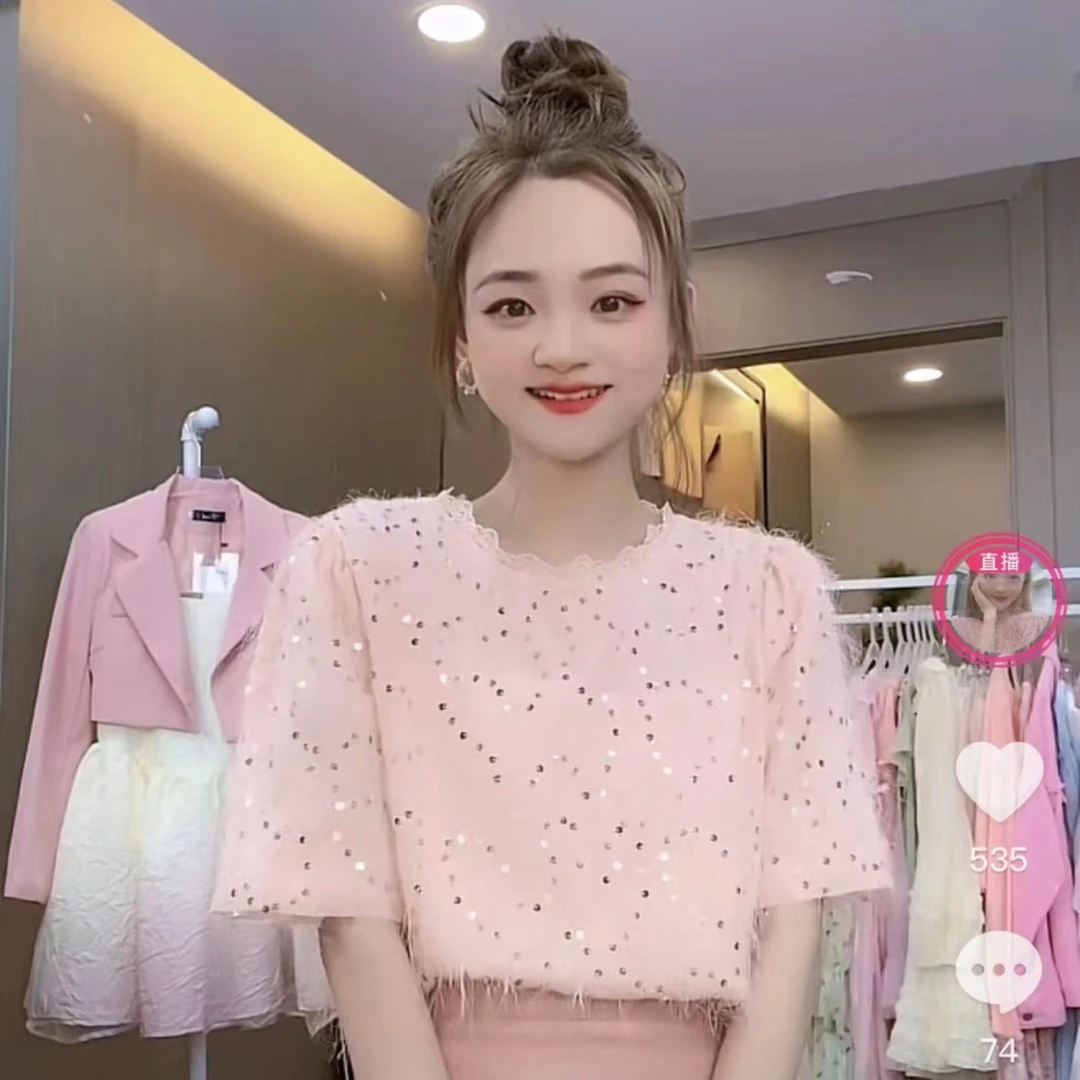 【秀宝女装】短款气质亮片短袖T恤圆领XB9289