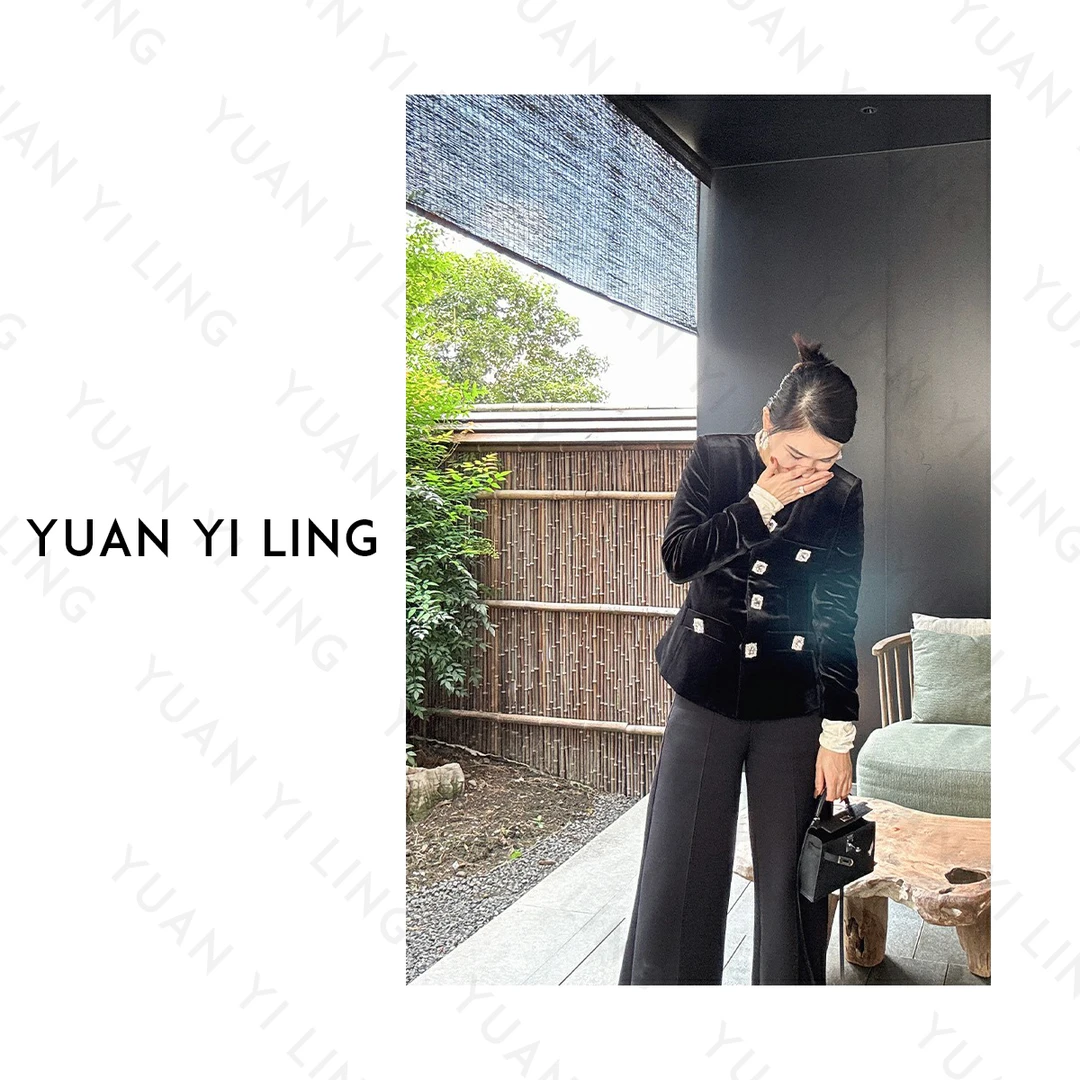 YUAN YI LING【唐顿庄园】24冬款 黑色丝绒宫廷风大朵白鹅绒女外套