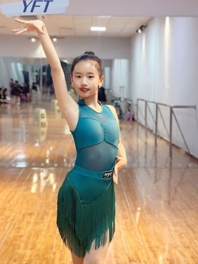 女儿童夏季拉丁舞服无袖舞蹈服练功服2024新款演出服表演服套装