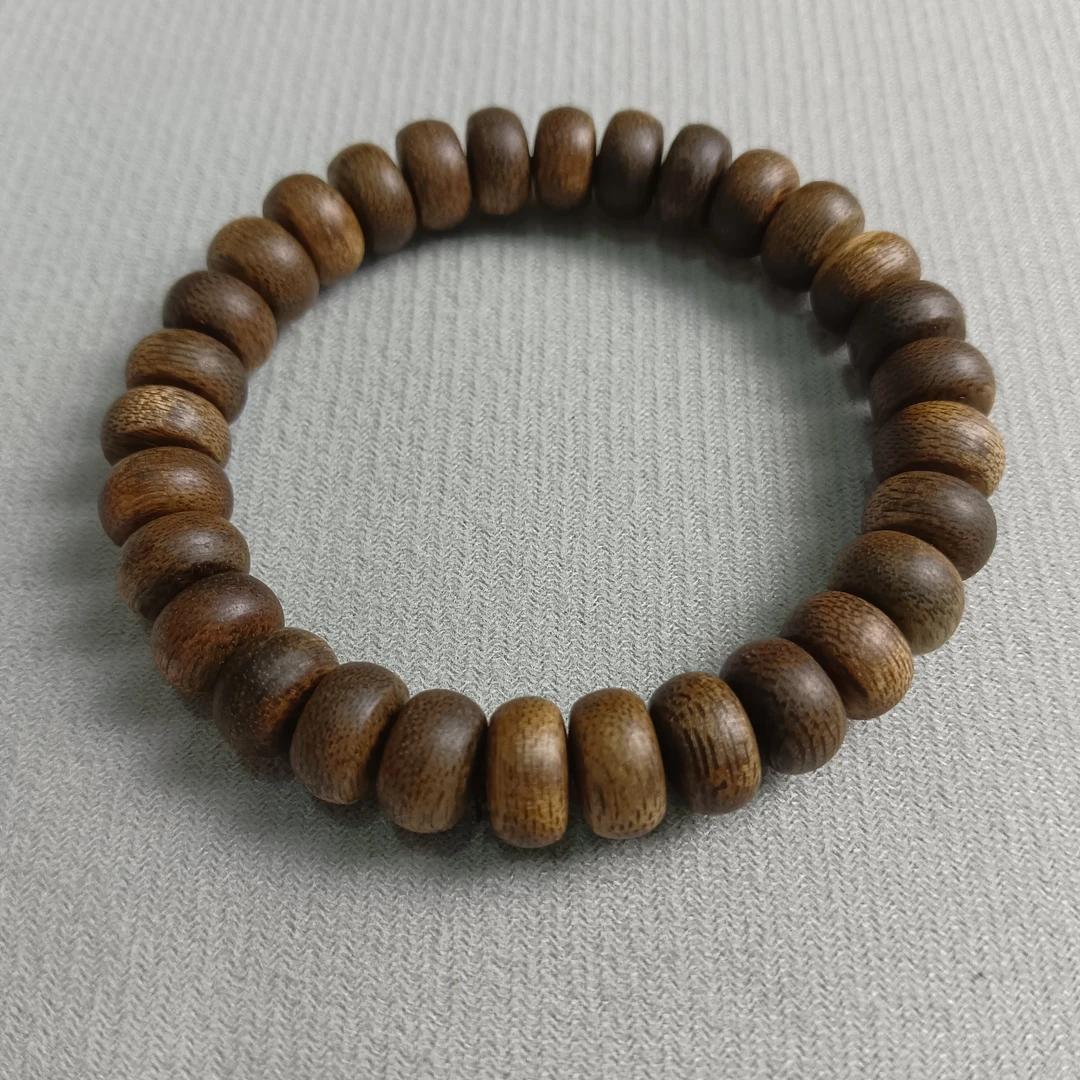 【优选】ZS058沉香芽庄白奇楠1.0单圈算盘珠手串