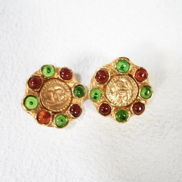 Chanel红绿琉璃钱币耳夹
