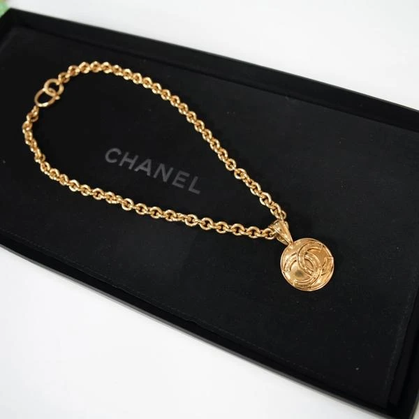 Chanel中古金色圆形吊坠项链