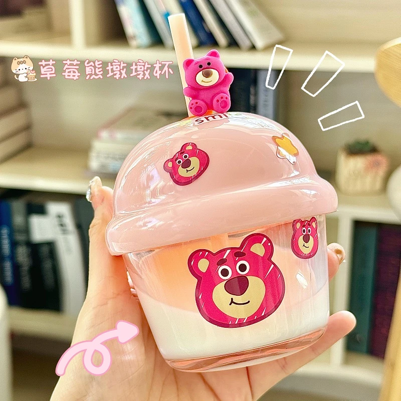 草莓熊玻璃杯女新款2024高颜值吸管杯迷你水杯便携杯子牛奶墩墩杯