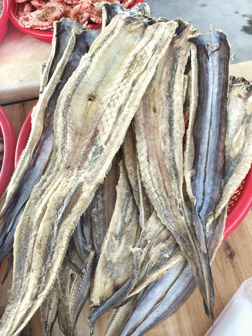 汕尾本港自晒大鳗鱼干，煲烫姜葱炒