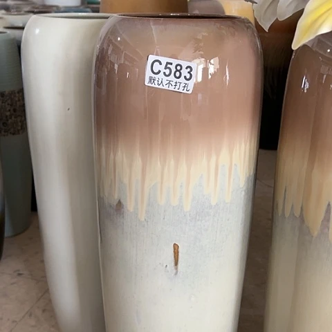 摆件583高60瑕陶瓷花瓶……………………