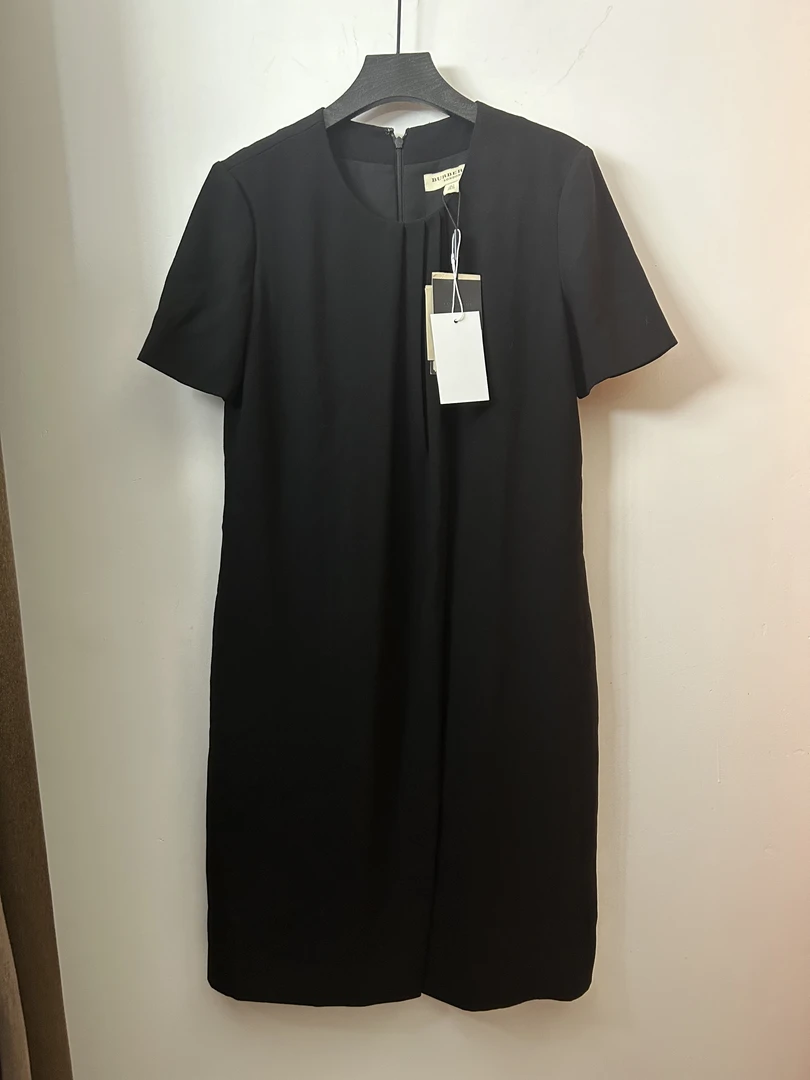 Burberry黑色半袖连衣裙99新