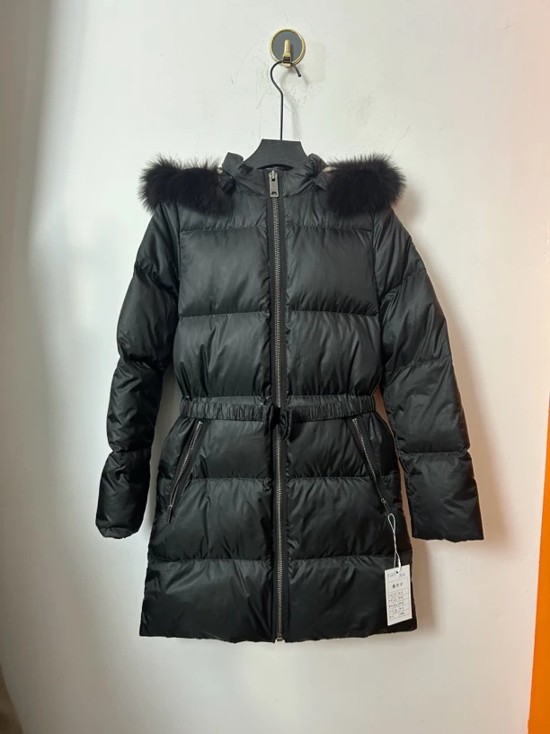 Burberry黑灰色毛领中长款羽绒服95新