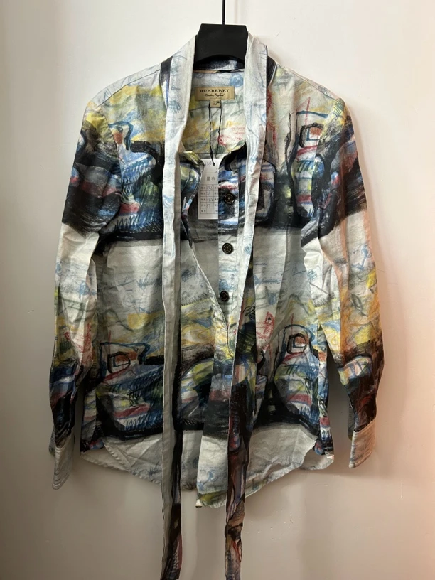 Burberry花衬衫长袖95新